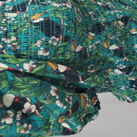 Anthropologie Dolan Left Coast Smocked Puff-Sleeved Top in GREEN M NEW - Picture 7 of 9